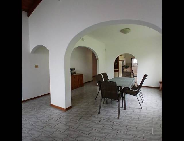 4 BEDROOM HOUSE FOR SALE IN YELLOWWOOD PARK